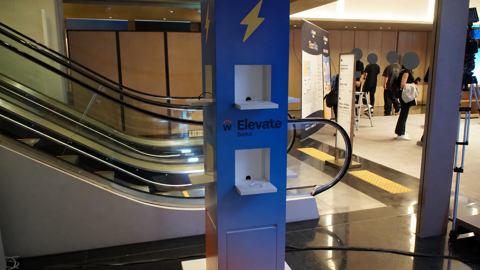 Workday Elevate Seoul 현장 안내·참여 장비